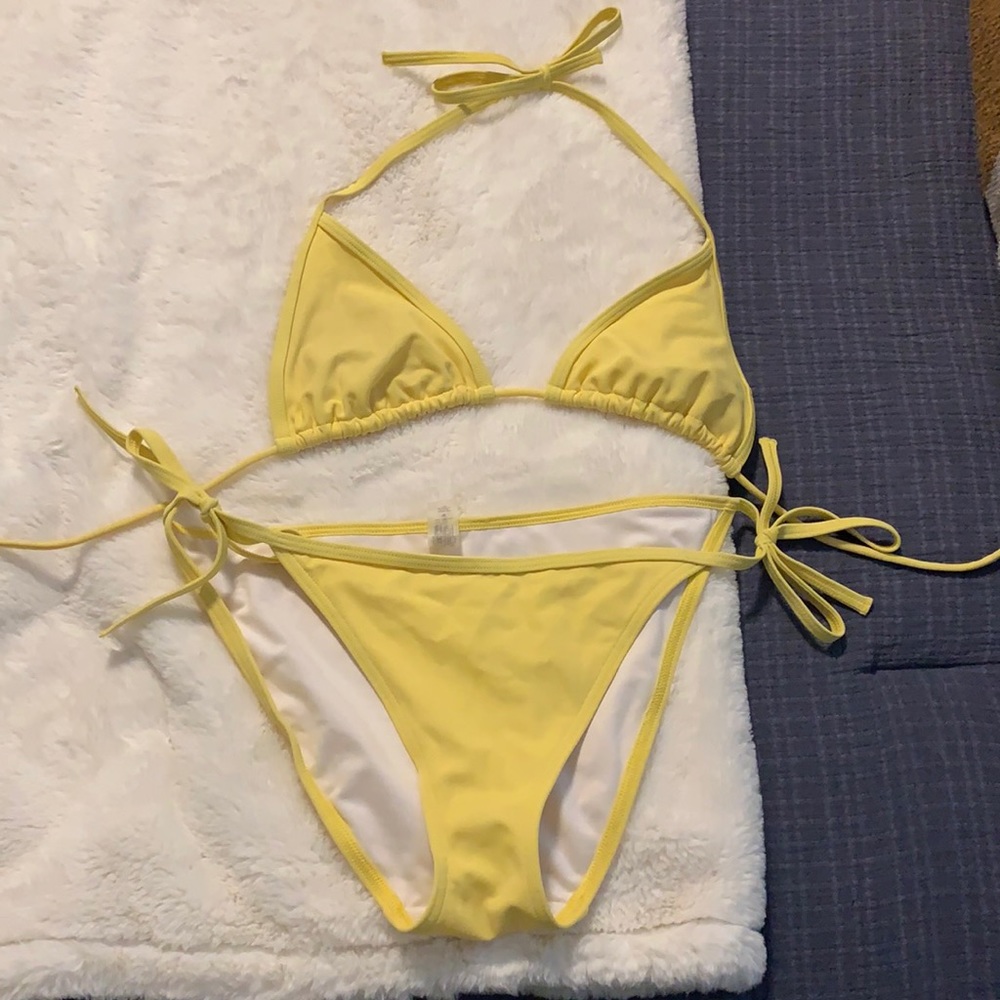 Victoria’s Secret Swim Yellow Bikini size medium